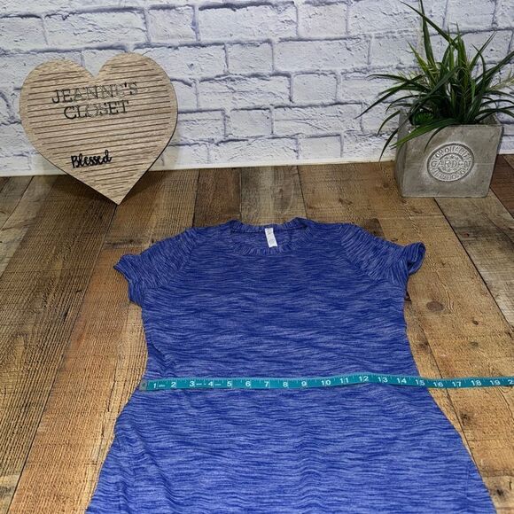 Lululemon &go Where-To Dress
Heathered Sapphire Blue
Style Number: W8653S size 8 - Picture 10 of 16